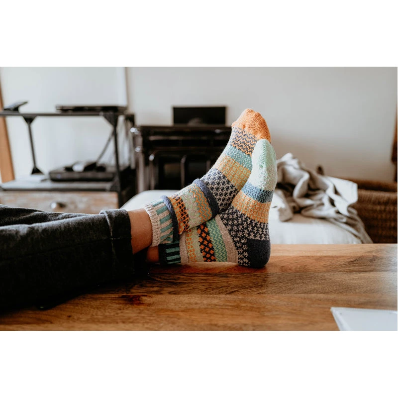 Aloe Solmate Crew Socks - Image 2