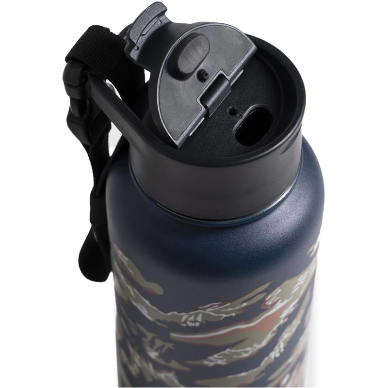 United By Blue Lakeside Camo Stainless Steel Bottle 32oz - Image 4